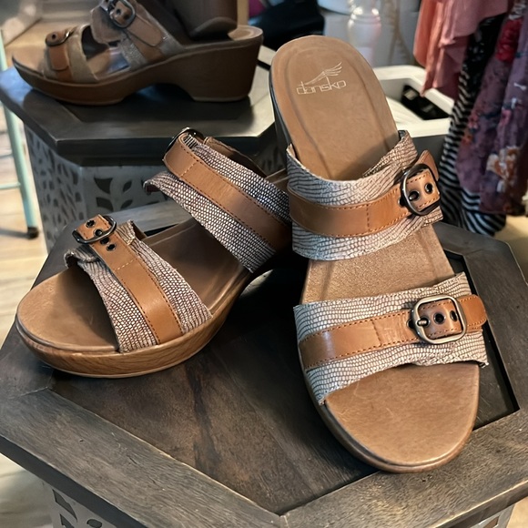 1 hour sale. Dansko, Jessie Sand Leather double strap wedge sandals - Picture 1 of 9